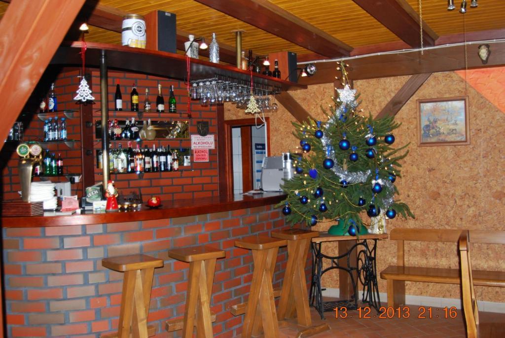 Zajazd i Restauracja Myśliwskie Zacisze Nikielkowo Zewnętrze zdjęcie